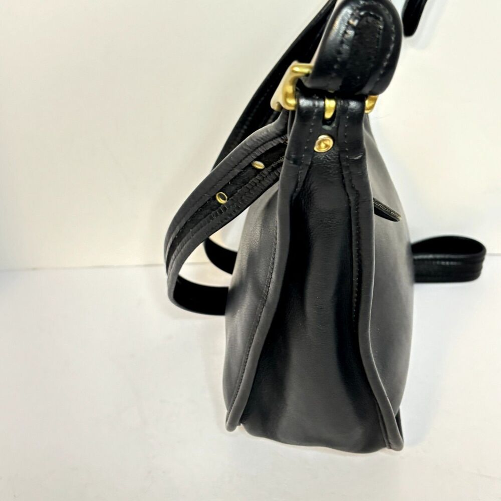 Coach Legacy Collection Shoulder Bag Black Glove Tanned Leather Brass Hardware - Picture 2 of 8